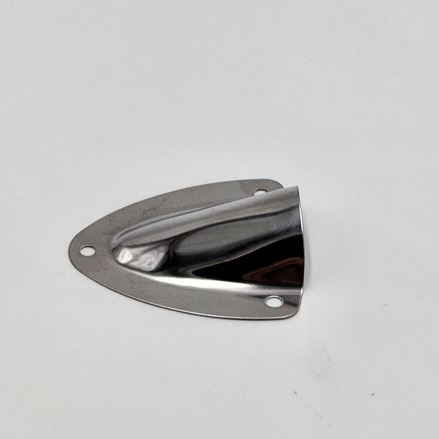 STAINLESS CLAMSHELL VENT